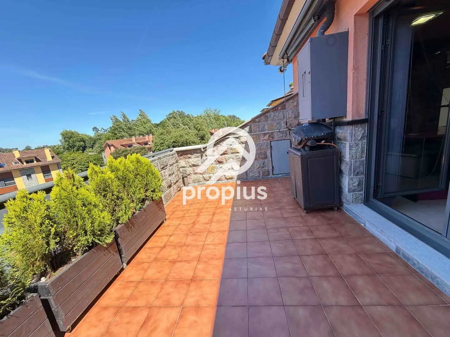 Terrasse von Dachboden zum Verkauf in Llanes mit Heizung, Terrasse und Abstellraum