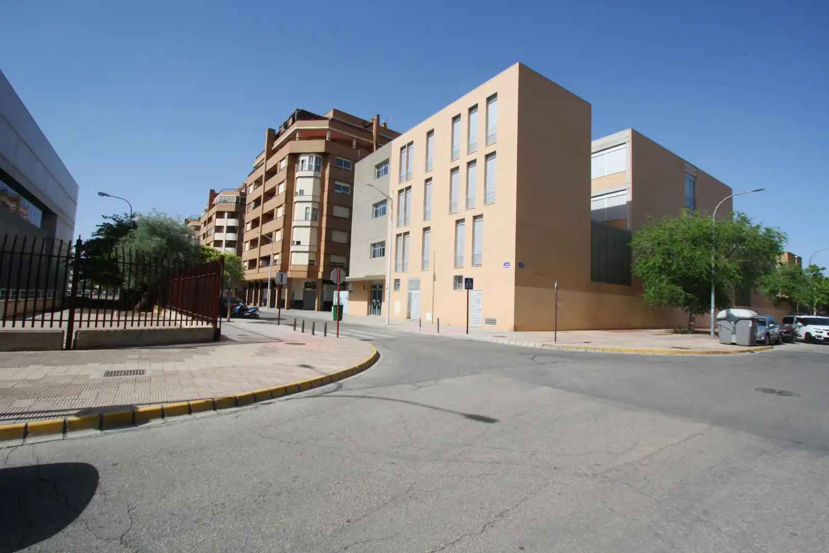 Vista exterior de Piso en venta en Albacete con Calefacción, Parquet y Amueblado