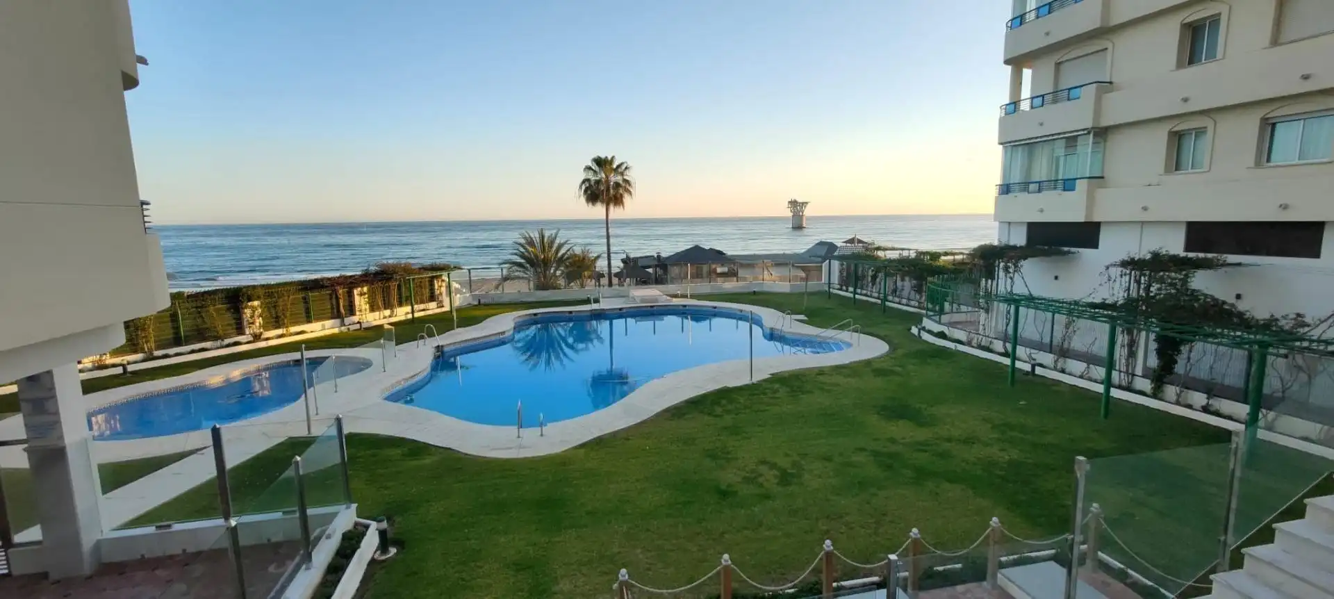 Piscina de Apartamento en venta en Marbella con Aire acondicionado, Calefacción y Terraza