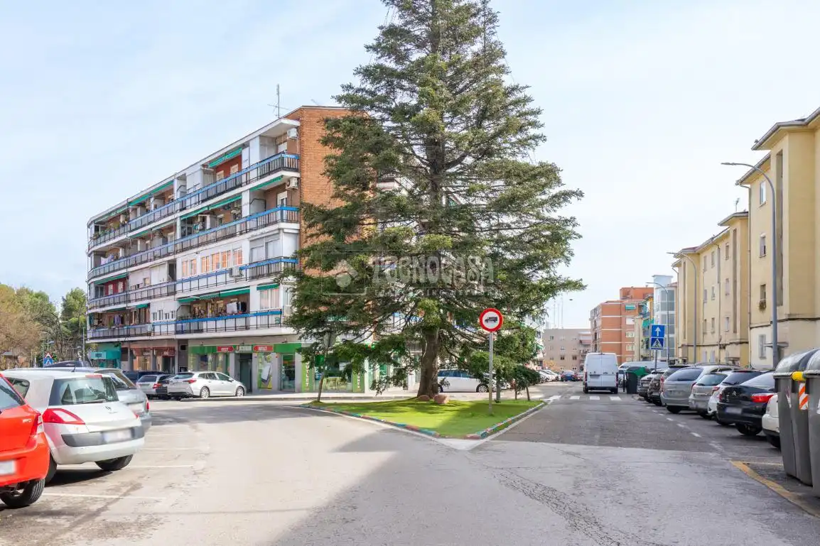 Vista exterior de Piso en venta en Coslada con Calefacción