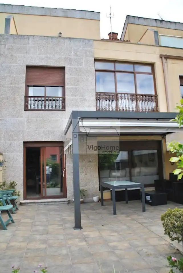 Terrace of Houses for sale in Cangas   with Heating, Private garden and Terrace