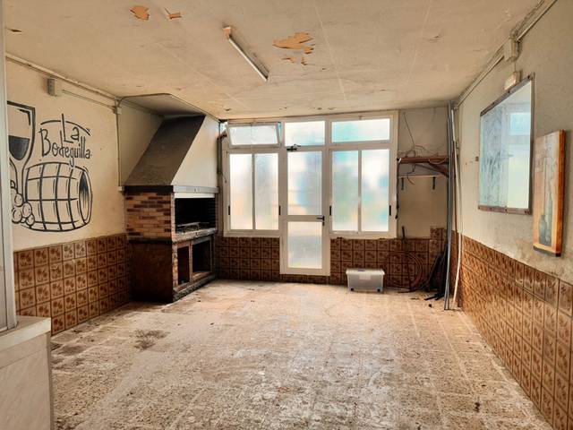 Local comercial en Venta en Carrer del Puigmal en Les Arenes - La Grípia  Can Montllor