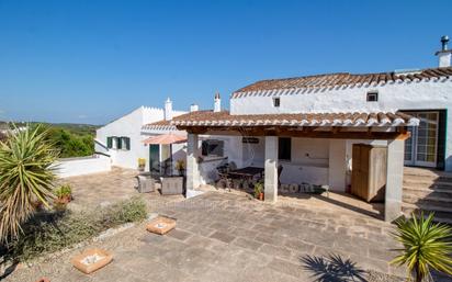 Vista exterior de Finca rústica en venda en Alaior amb Jardí privat i Terrassa