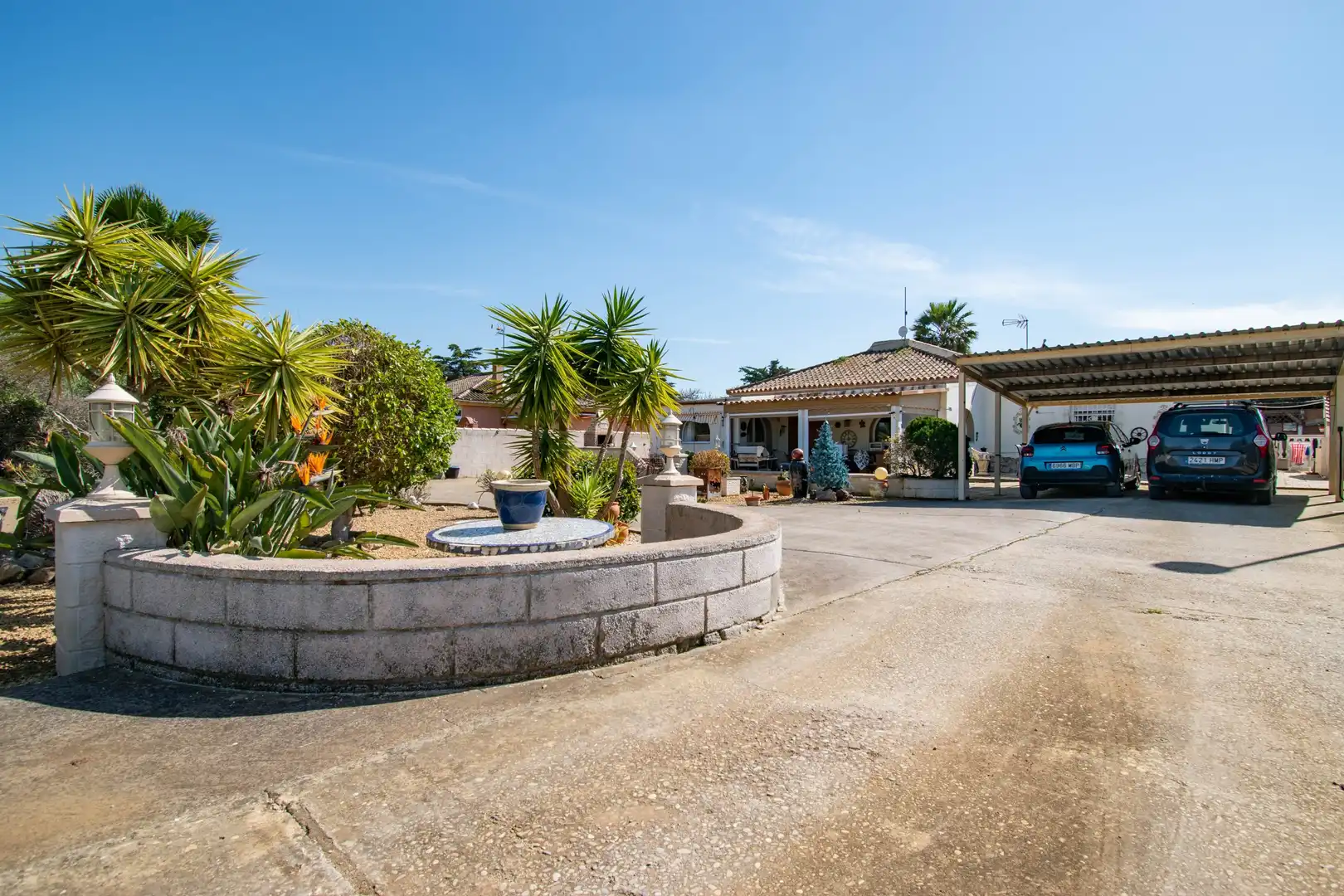 Exterior view of Houses for sale in Chiclana de la Frontera