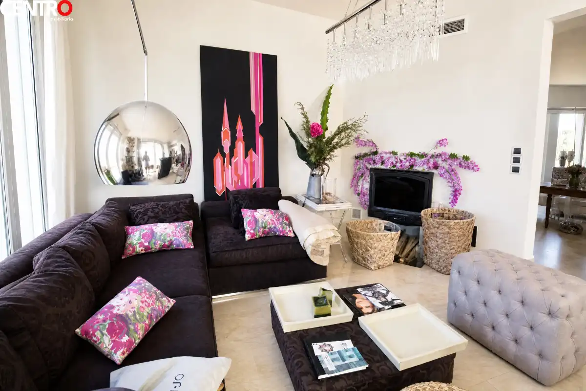 Sala d'estar de Casa o xalet en venda en Granada amb Aire condicionat, Calefacció i Jardí privat