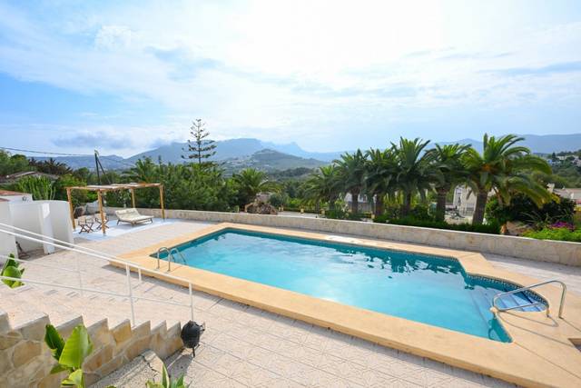 Casa-chalet en Venta en Cometa