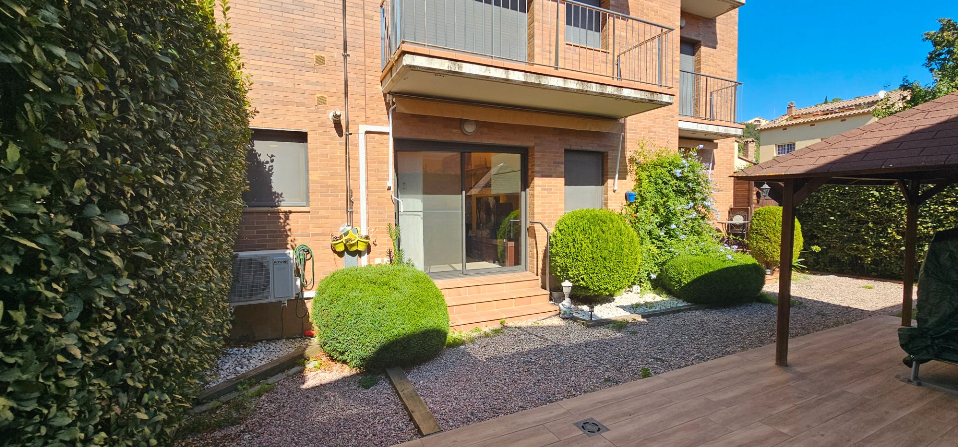 Vista exterior de Planta baixa en venda en Vallgorguina amb Aire condicionat, Calefacció i Terrassa