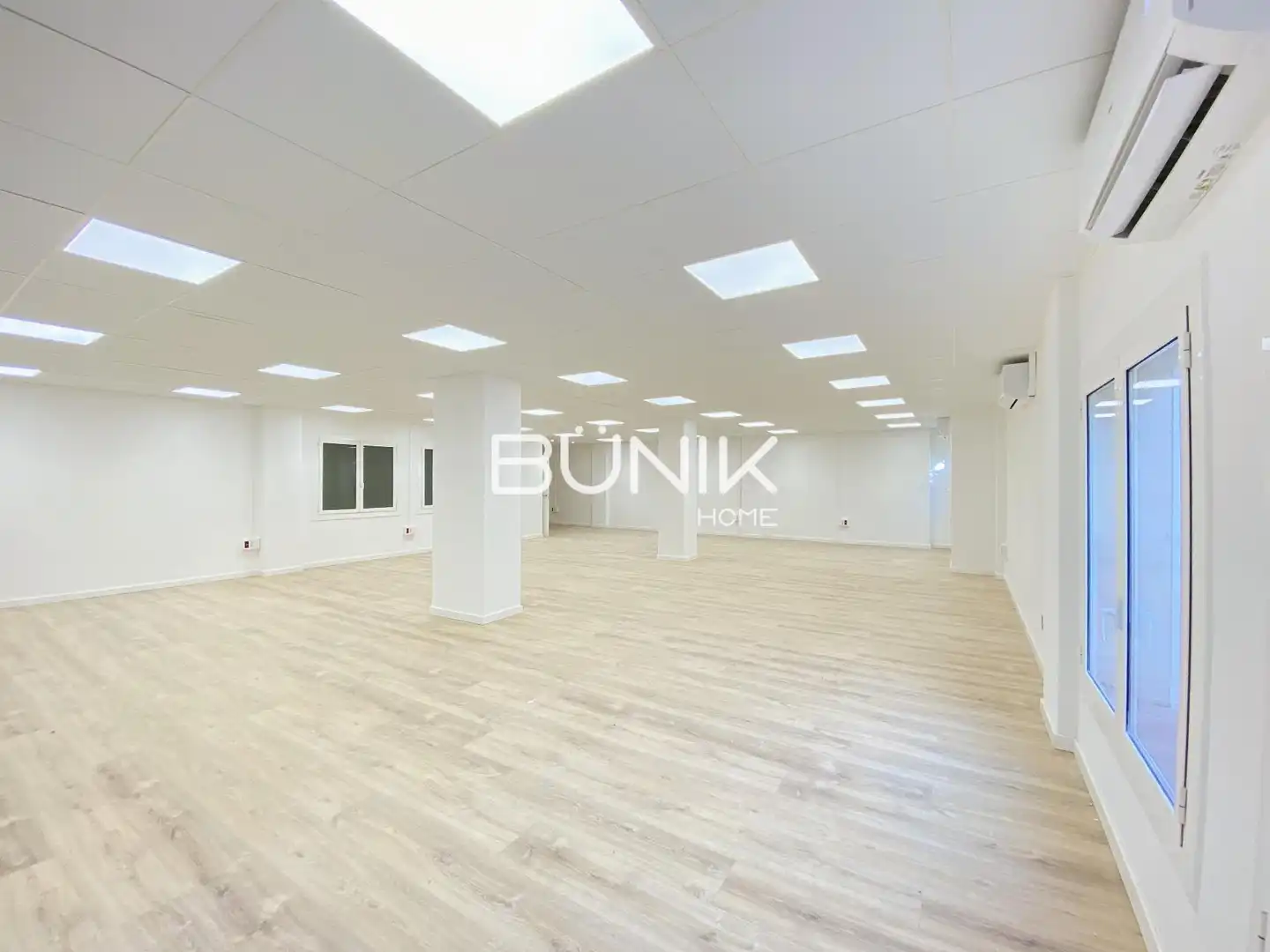 Office for rent in Barcelona  with Air Conditioner