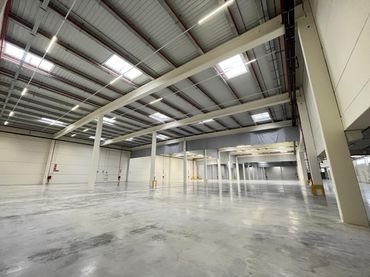 Nave industrial con ascensore in affitto a Carrer Montserrat 3