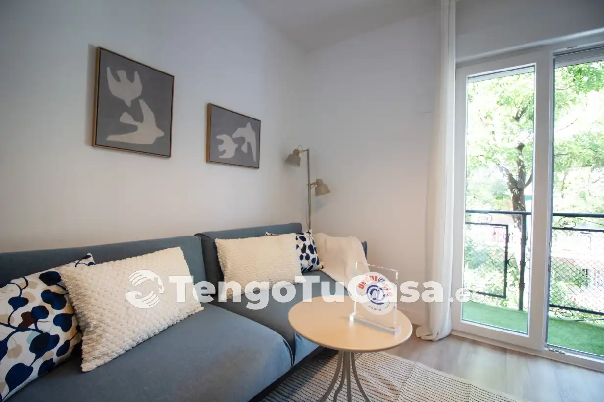 Living room of Flat for sale in Madrid  with Air Conditioner, Heating and Parquet flooring