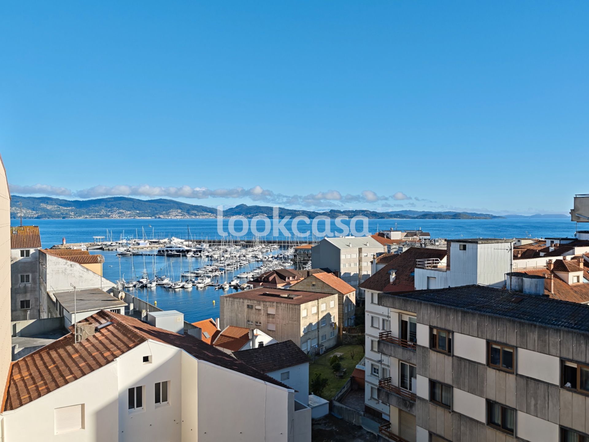 Exterior view of Attic for sale in Sanxenxo  with Heating, Parquet flooring and Terrace