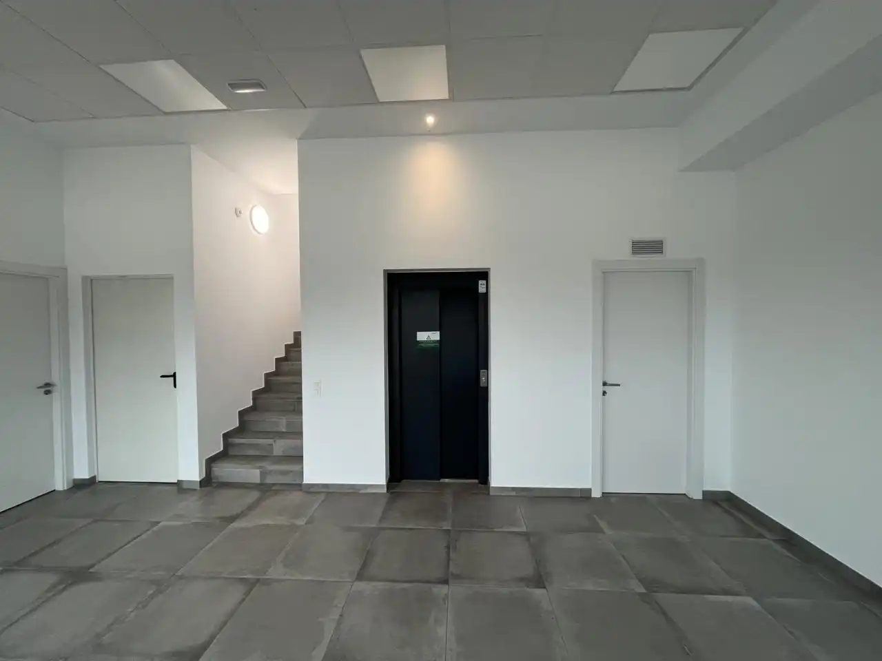 Industrial buildings for rent in Òdena  with Heating