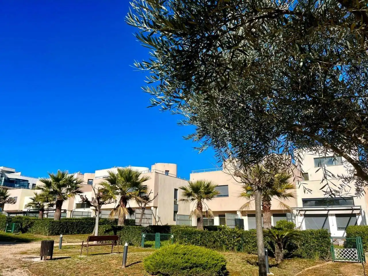 House with pool for sale in Calle Generalitat