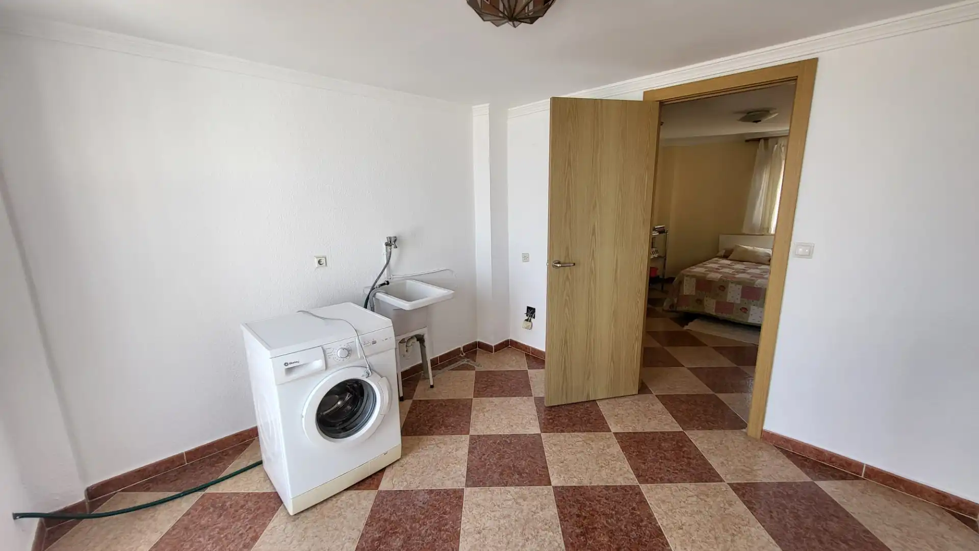 Dormitori de Casa adosada en venda en Rincón de la Victoria amb Terrassa, Traster i Moblat