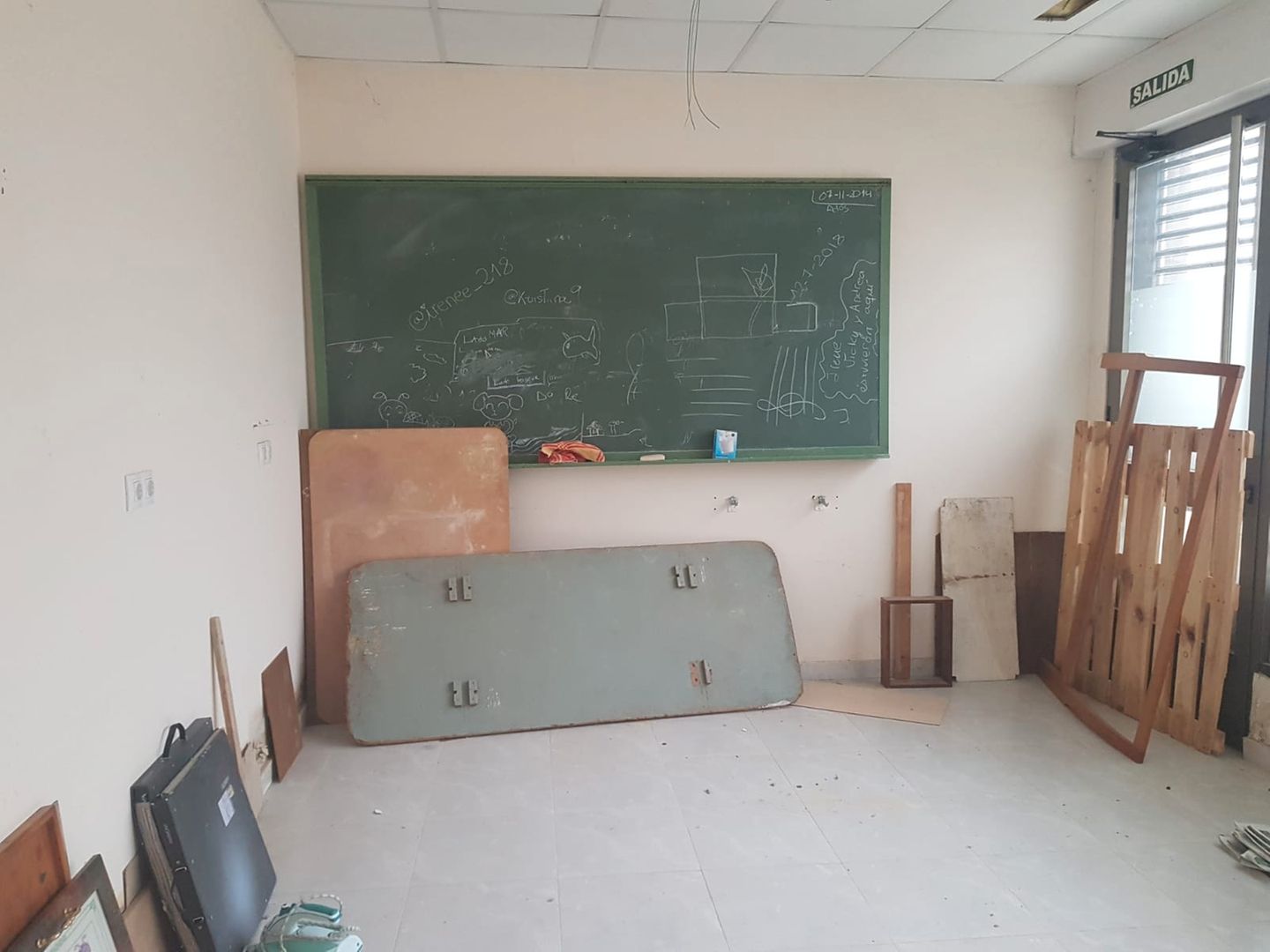 Dormitori de Local en venda en Cabezón de Pisuerga