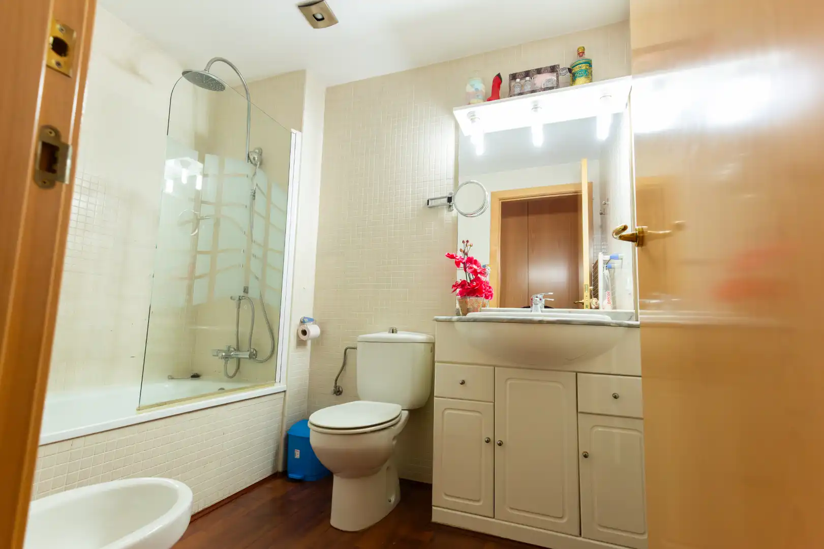 Baño de Piso en venta en Figueres con Aire acondicionado, Parquet y Balcón