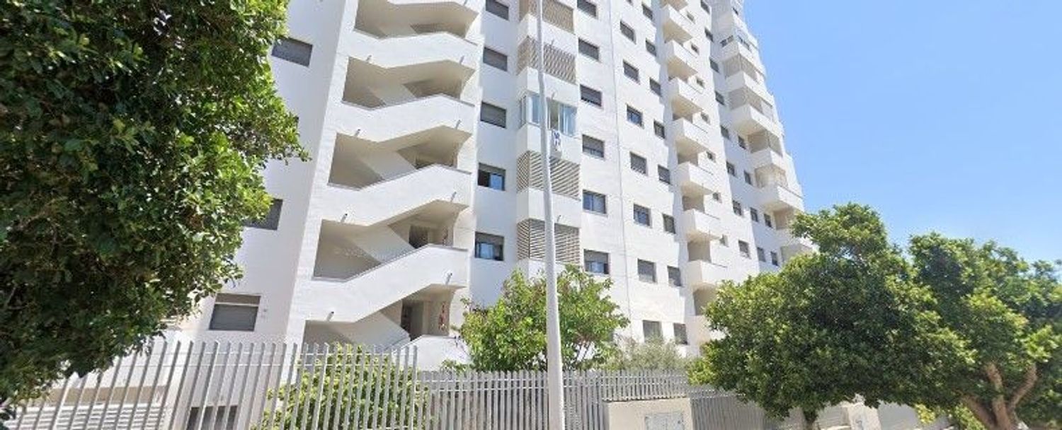 Vista exterior de Piso en venta en Finestrat