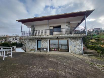 Vista exterior de Casa o xalet en venda en Vigo  amb Balcó