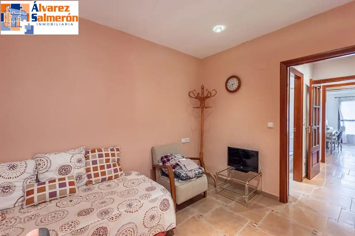 Habitación de Casa o chalet en venta en Huétor Vega con Aire acondicionado, Calefacción y Jardín privado