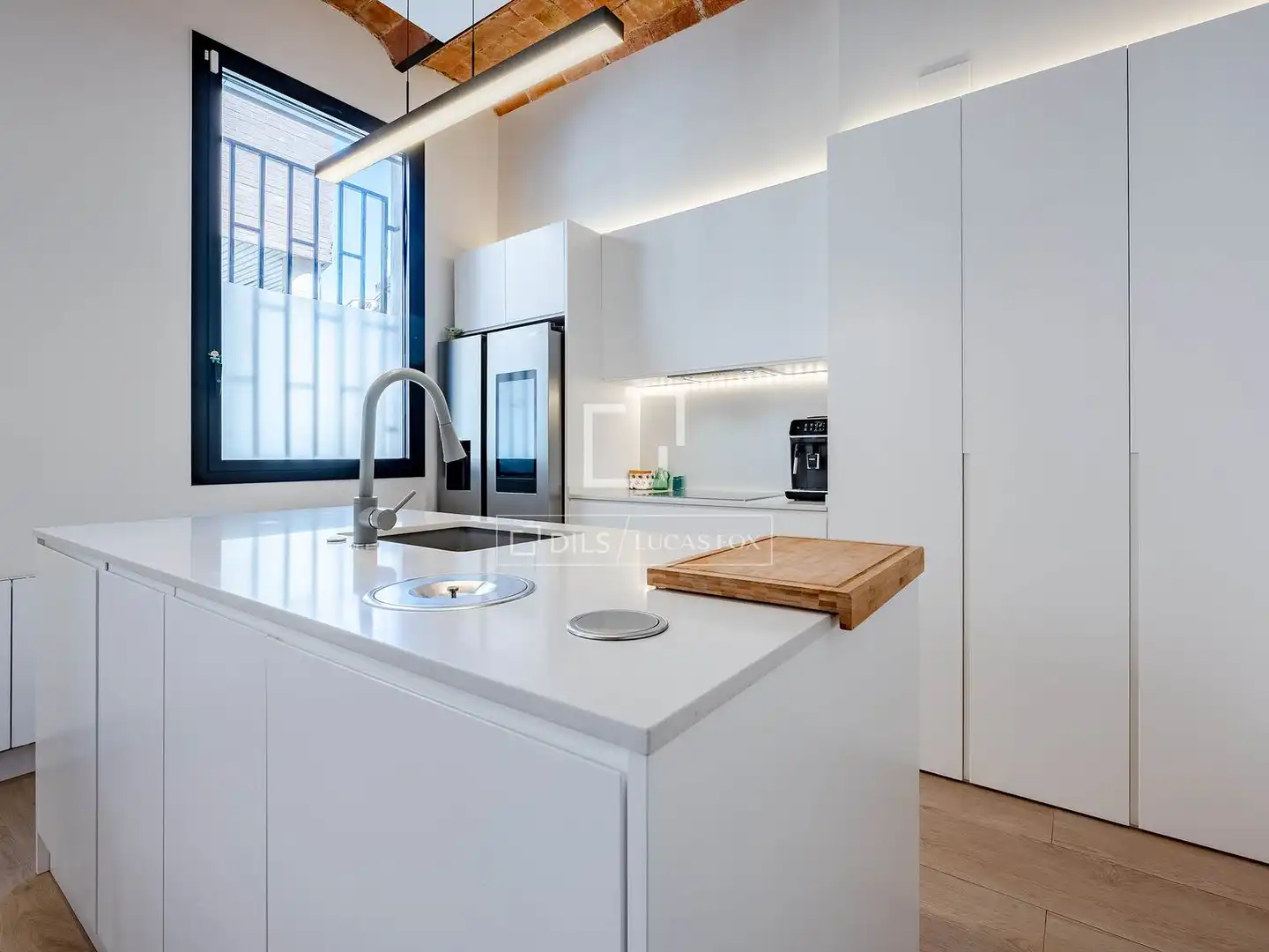 Cocina de Casa o chalet en venta en Cornellà de Llobregat con Aire acondicionado, Terraza y Balcón