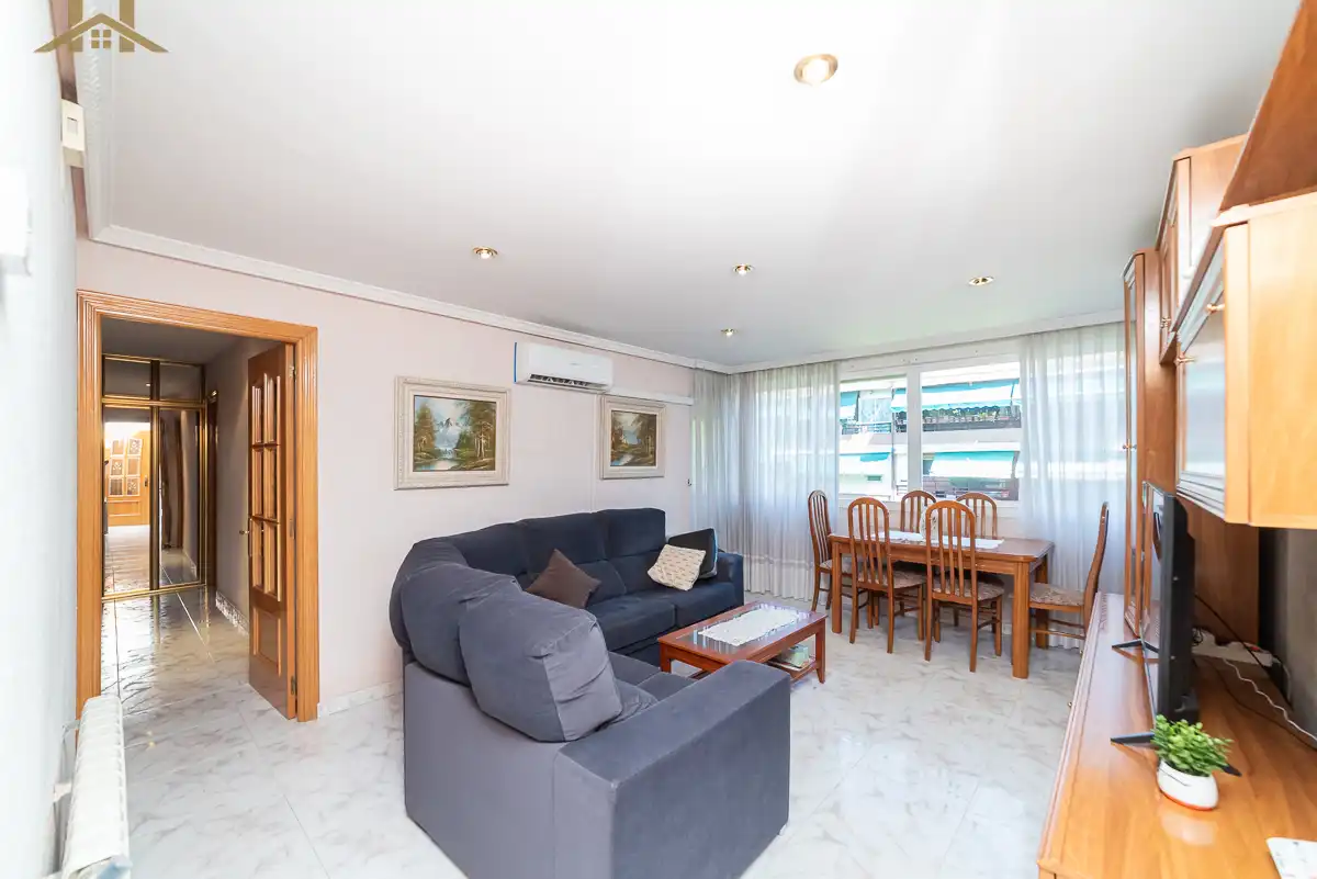 Living room of Flat for sale in Leganés  with Terrace and Storage room