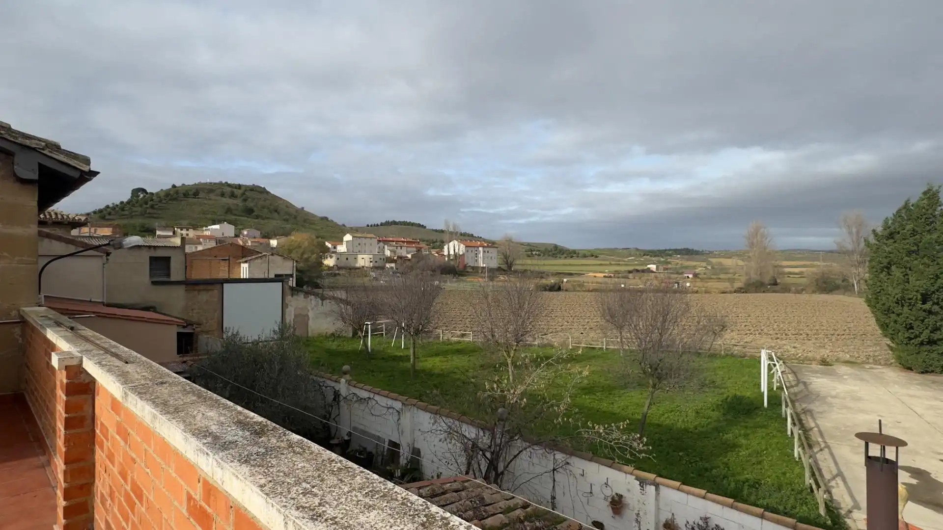 Finca rústica en venta en Baños de Rioja con Calefacción, Jardín privado y Terraza