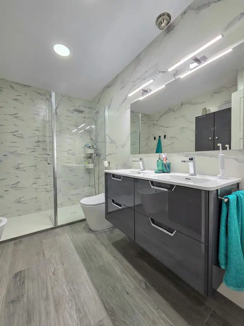 Badezimmer von Haus oder Chalet zum Verkauf in Torrent mit Klimaanlage, Privatgarten und Abstellraum