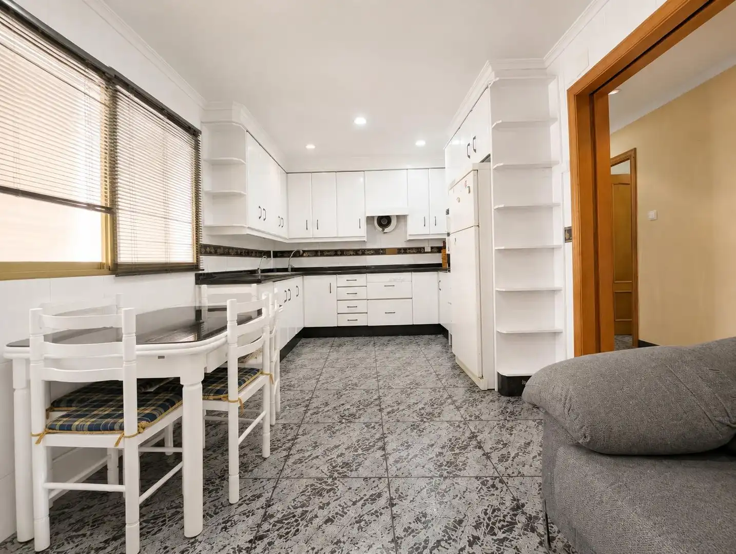 Cocina de Apartamento en venta en Elche / Elx con Aire acondicionado y Amueblado