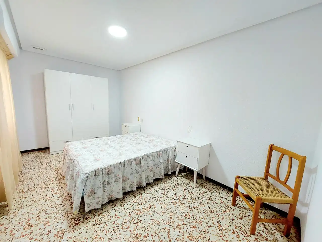 Bedroom of Flat for rent in Elche / Elx  with Air Conditioner, Furnished and Balcony