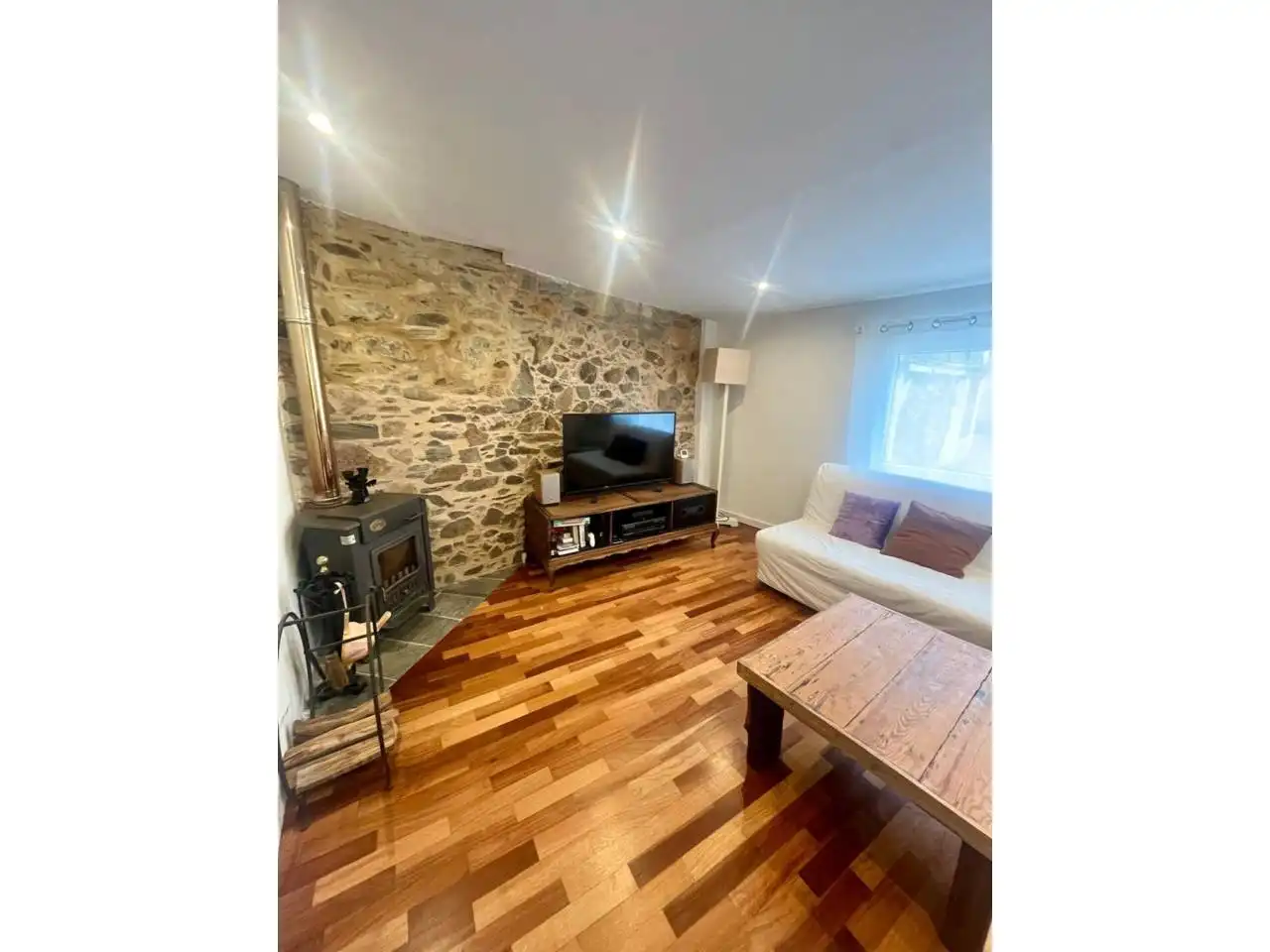Wohnzimmer von Haus oder Chalet zur Miete in Miño mit Heizung, Privatgarten und Schwimmbad