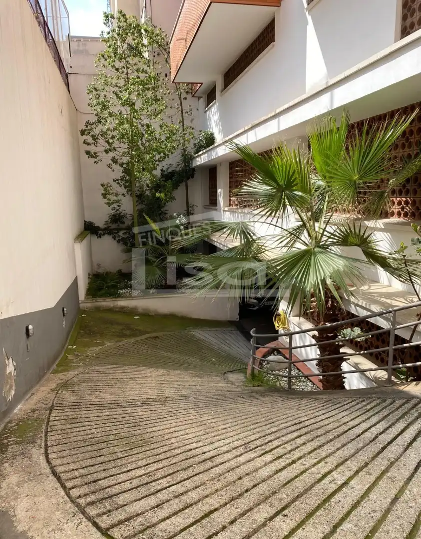 Einzelparkplatz zum Verkauf in Carrer de Còrsega, imagen 6