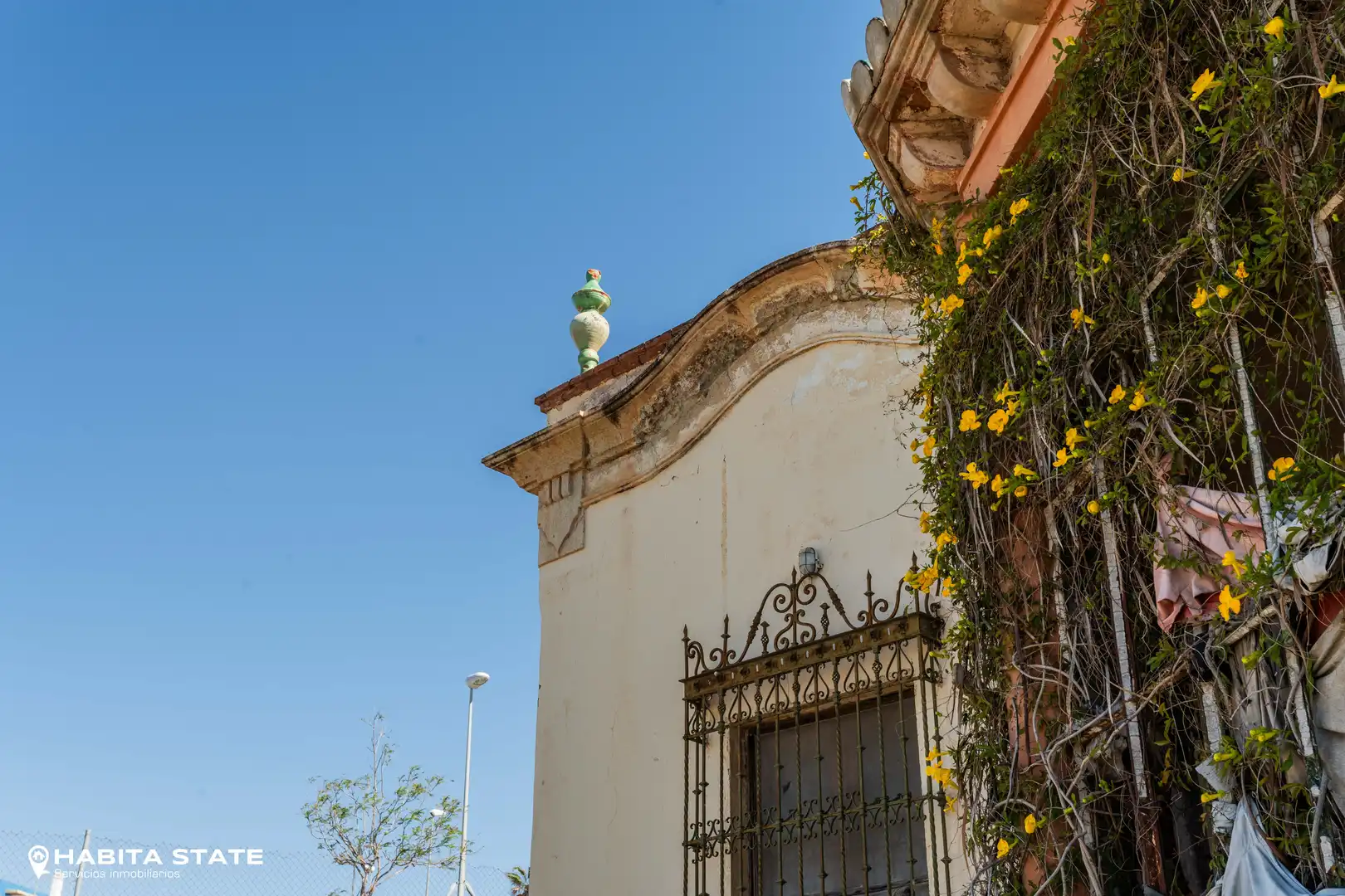 Außenansicht von Residential zum Verkauf in Almería