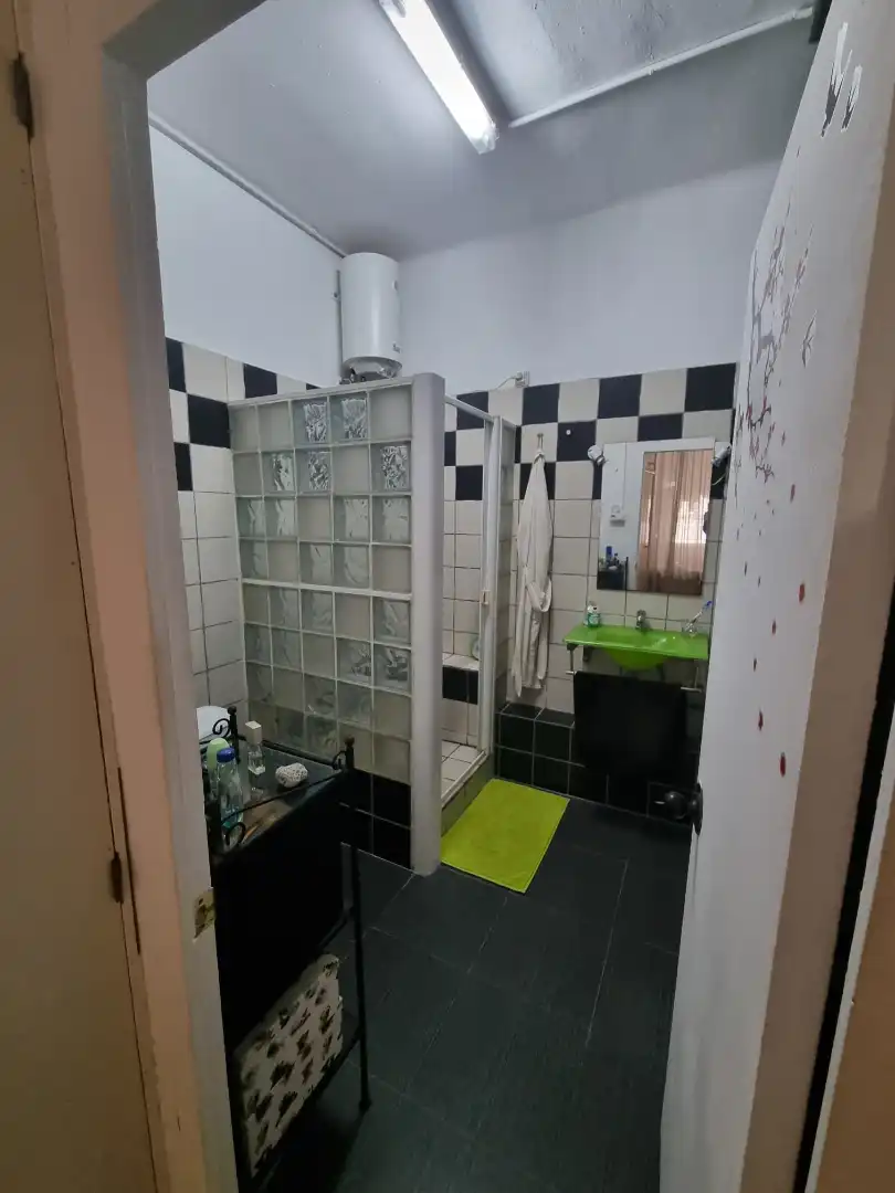 Bany de Local en venda en Singuerlín