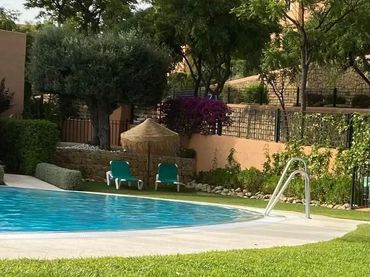 Pis amb piscina en venda a Lila