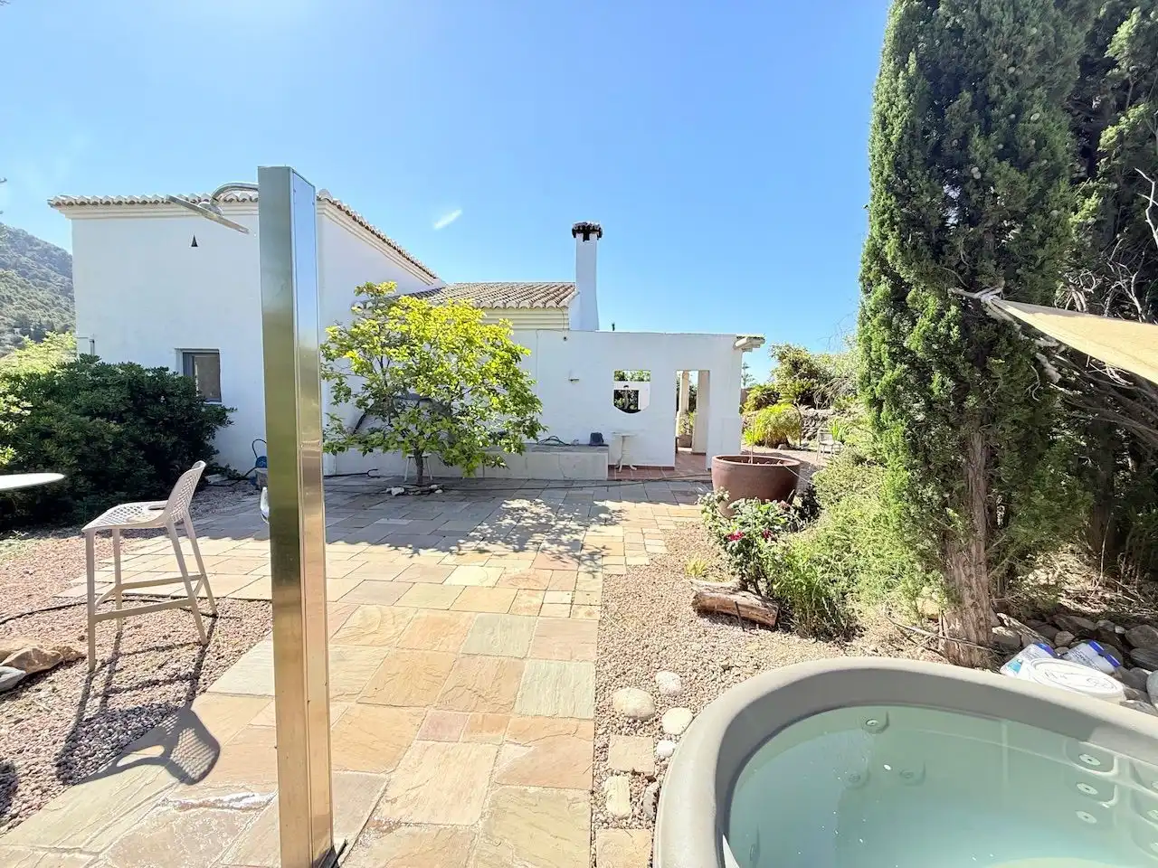 Vista exterior de Casa o xalet en venda en Frigiliana amb Aire condicionat, Calefacció i Jardí privat