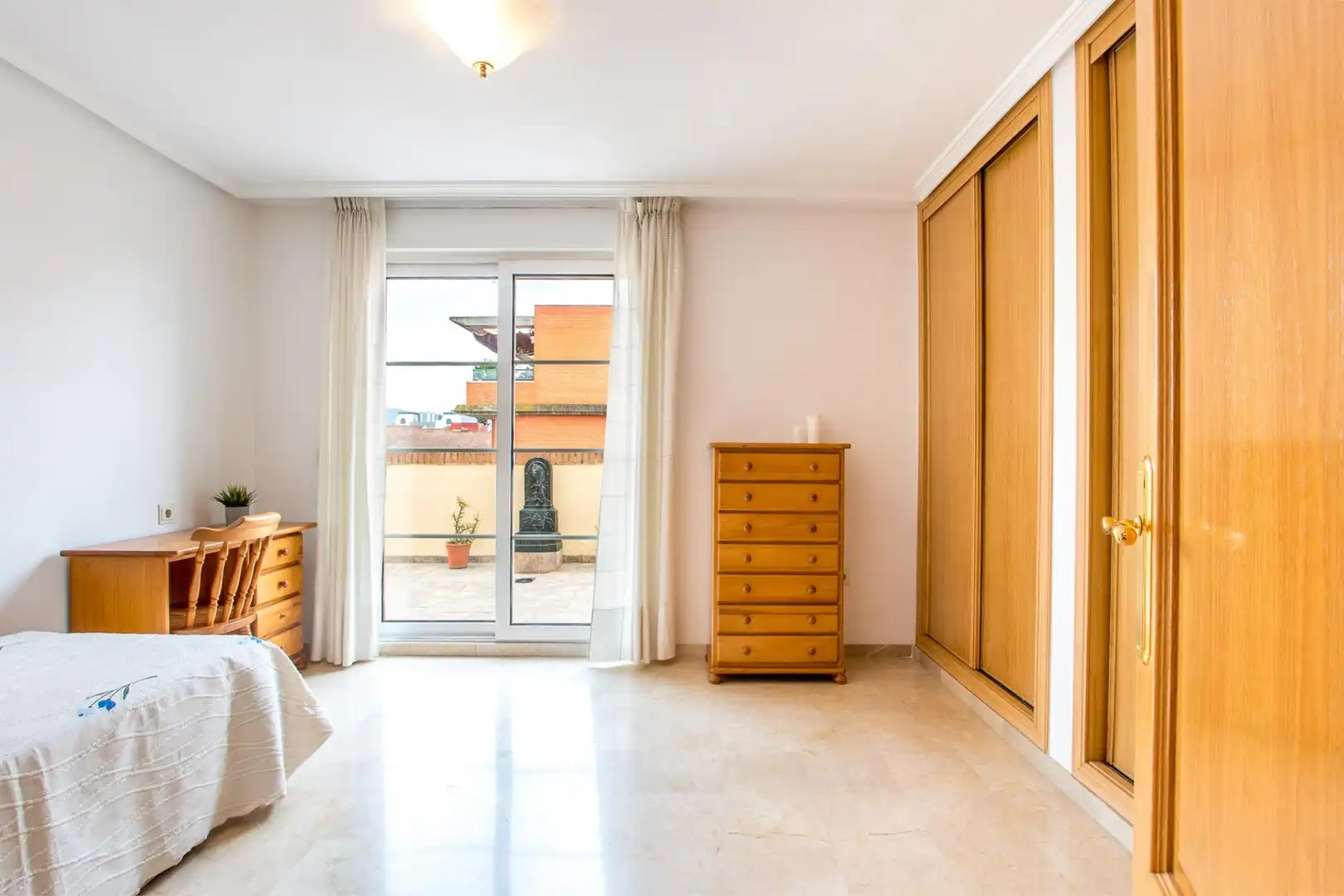 Habitación de Ático en venta en Murcia con Aire acondicionado, Terraza y Trastero