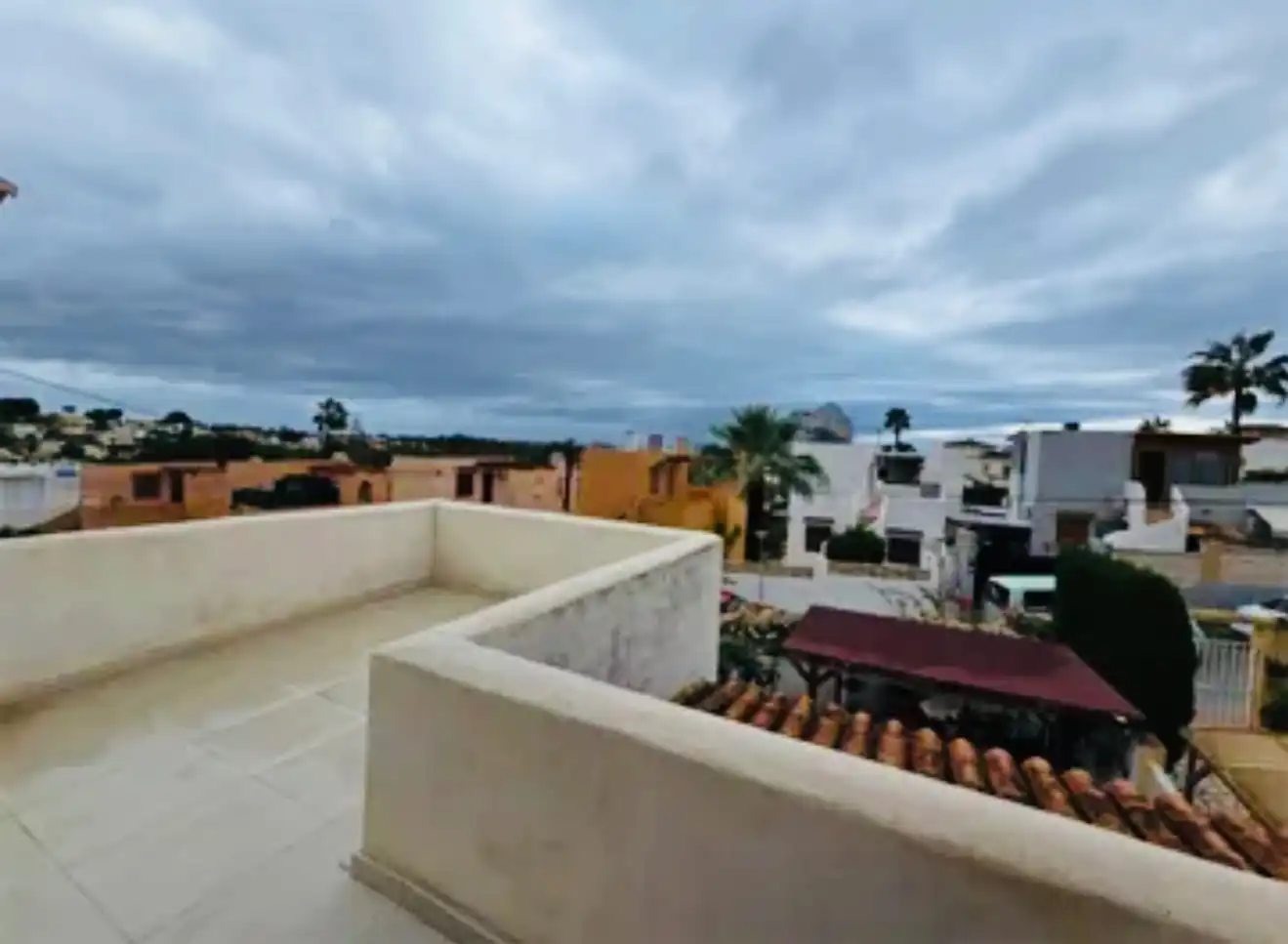 Außenansicht von Haus oder Chalet zum Verkauf in Calpe / Calp mit Klimaanlage, Heizung und Privatgarten