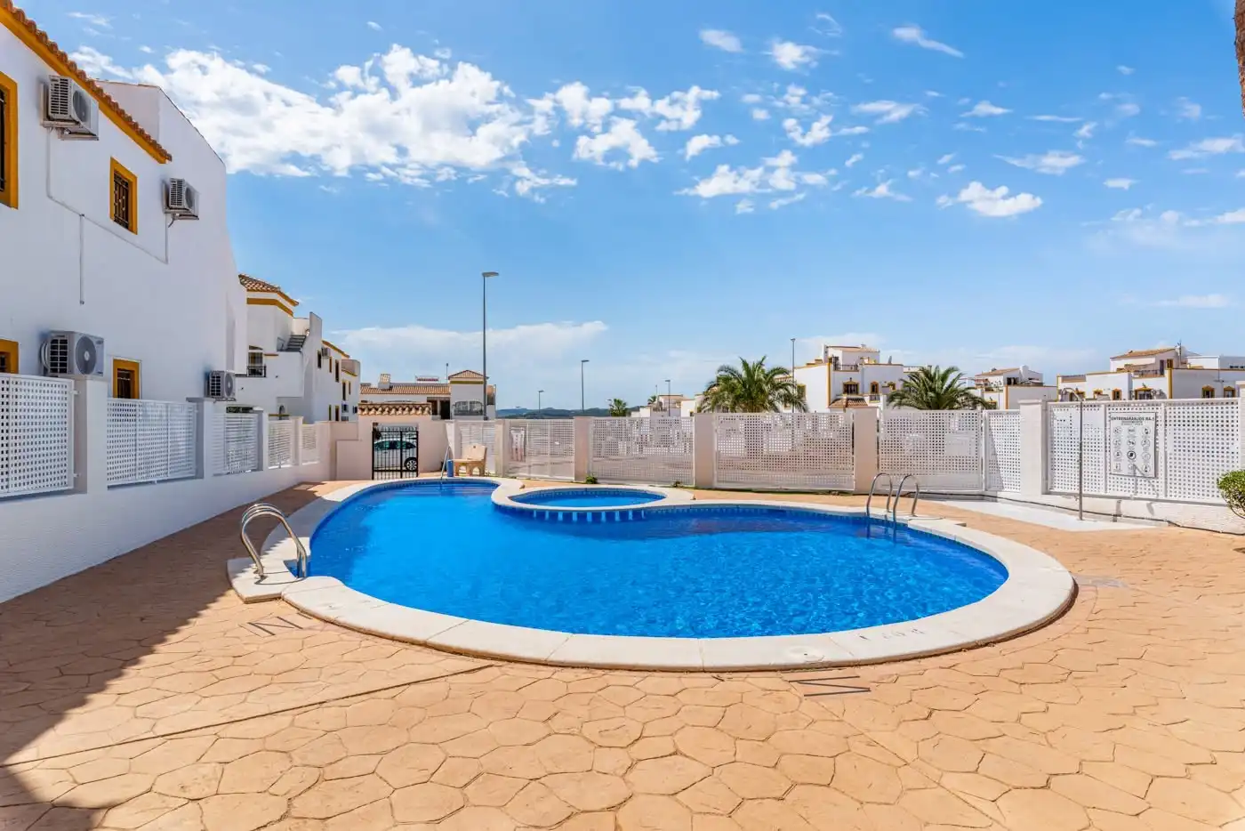 Piscina de Àtic en venda en Orihuela amb Aire condicionat, Terrassa i Traster