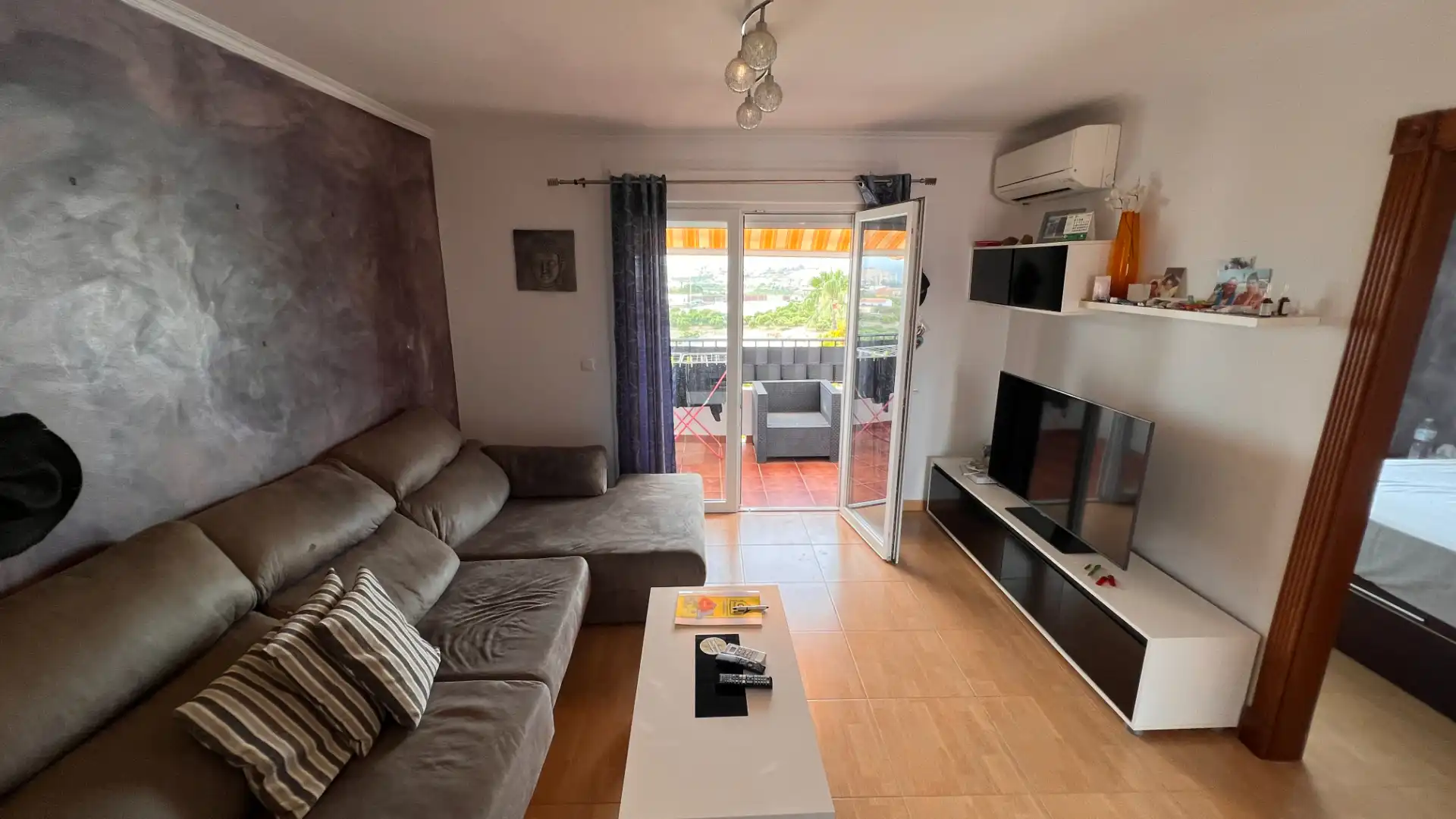 Sala de estar de Apartamento en venta en Torrox con Aire acondicionado, Terraza y Piscina comunitaria