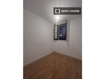 Appartamento con balcone in affitto a Ciutat Vella