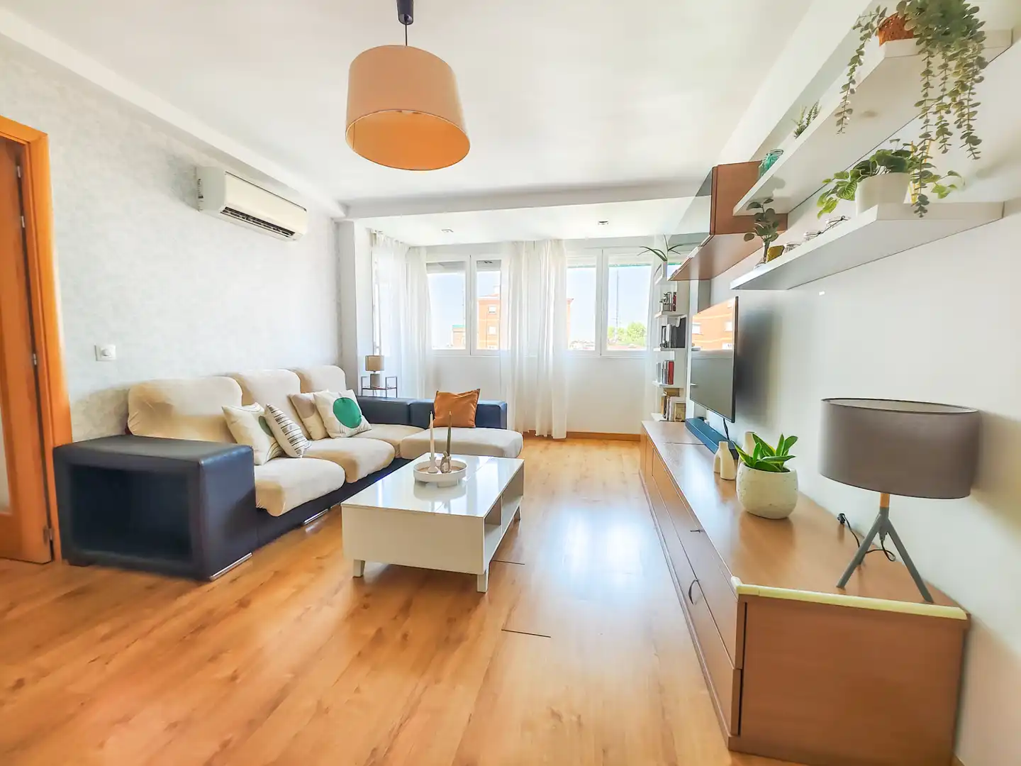 Sala de estar de Piso en venta en Móstoles con Aire acondicionado, Calefacción y Parquet