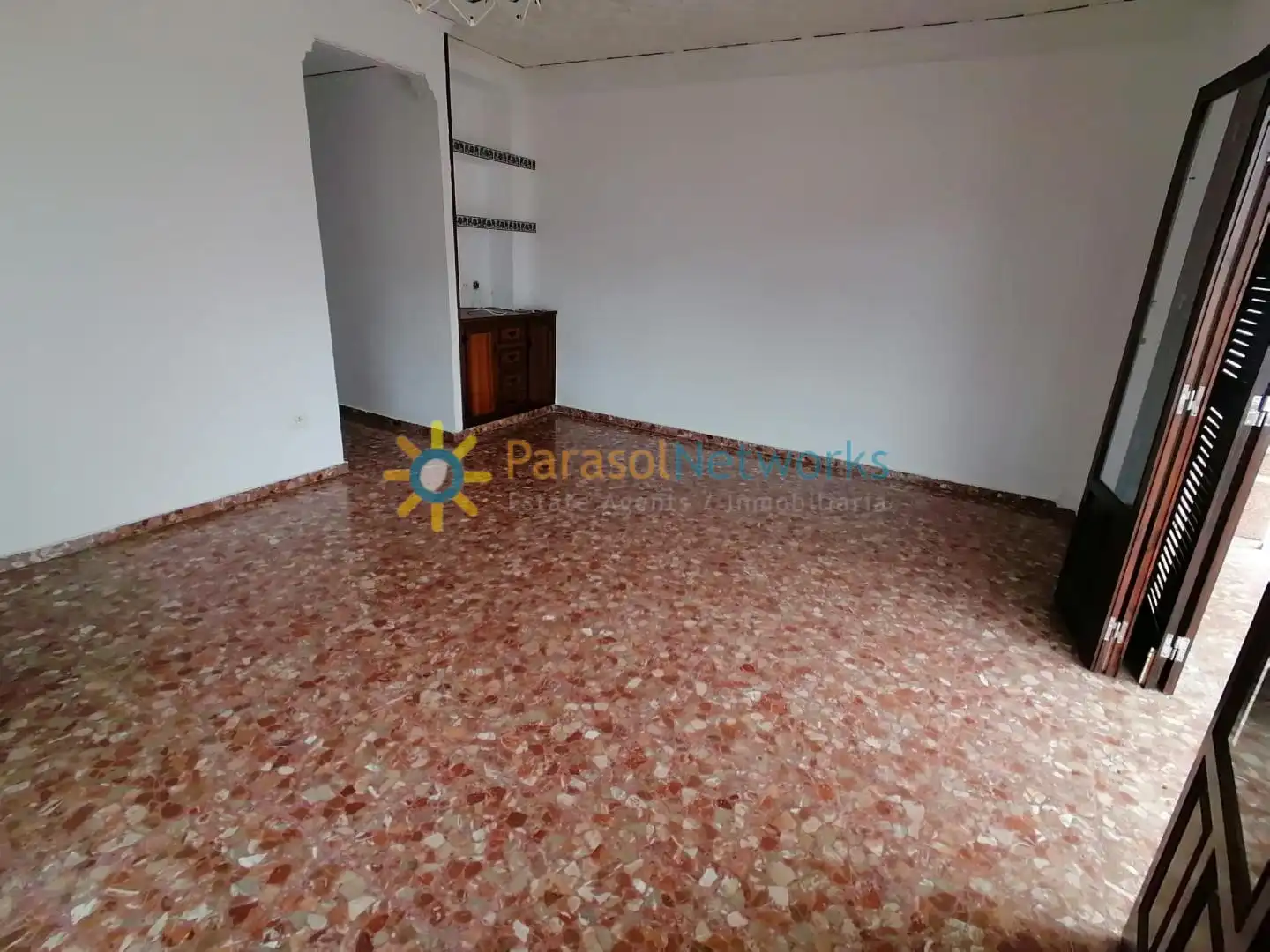 Apartamento de alquiler en Oliva con Terraza y Horno