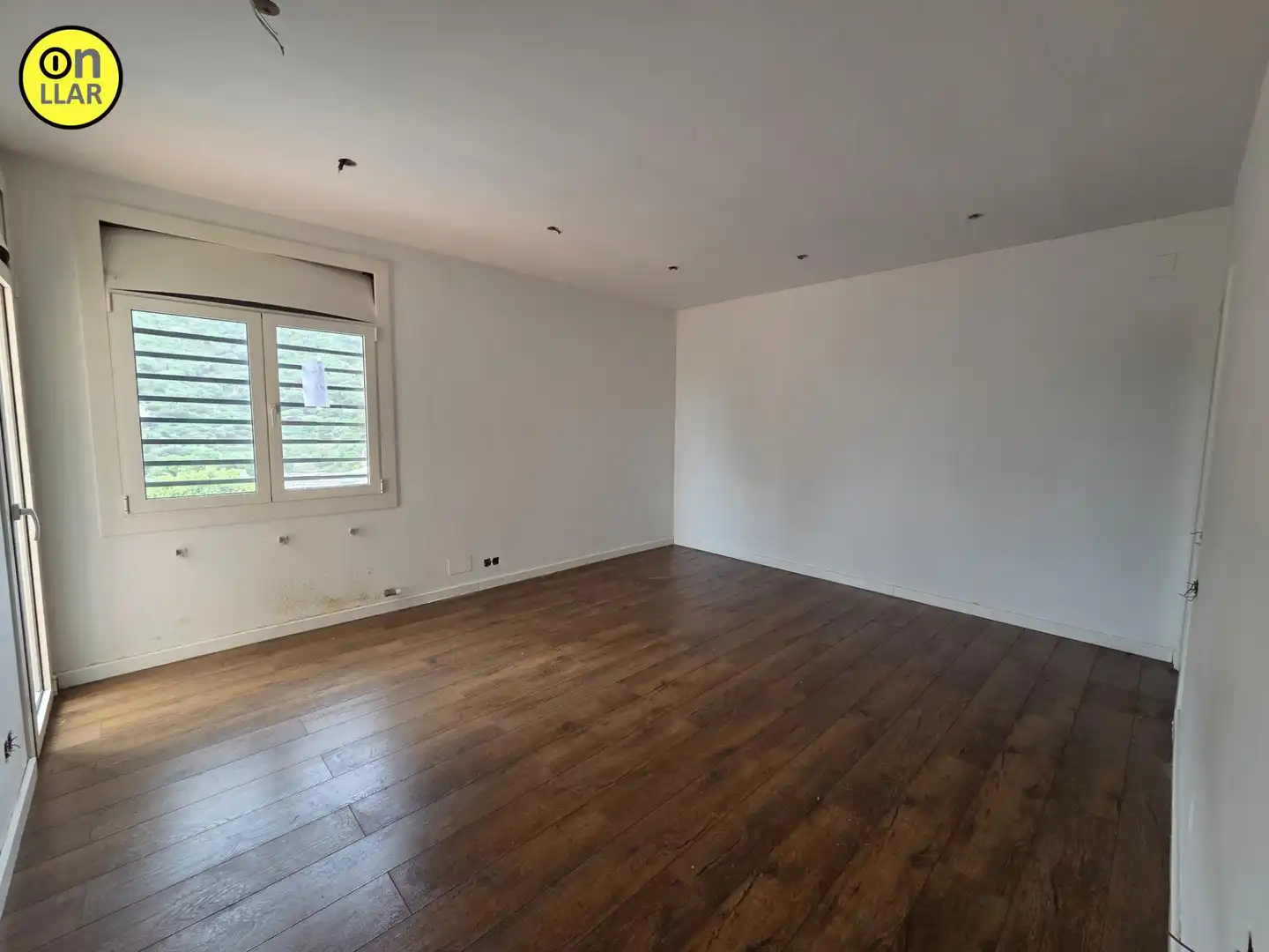 Sala d'estar de Casa o xalet en venda en Cabrera de Mar amb Piscina comunitària