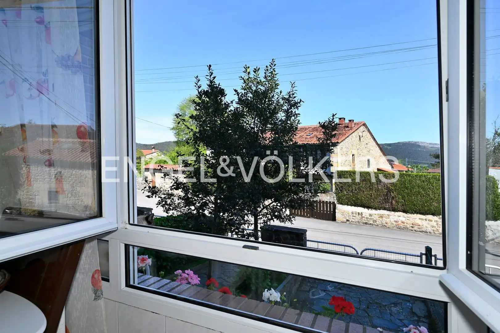Terrassa de Casa o xalet en venda en Mazcuerras amb Calefacció, Jardí privat i Terrassa