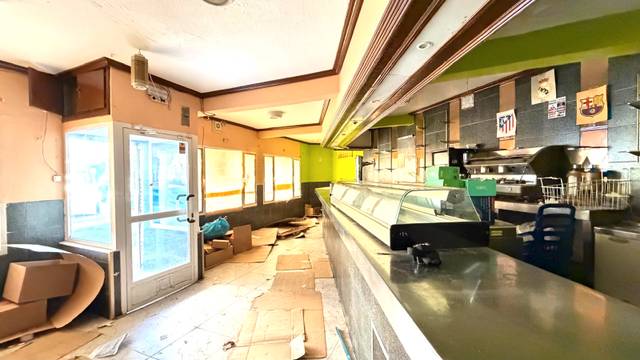 Local comercial en Alquiler en Calle del Río Tormes en San Nicasio