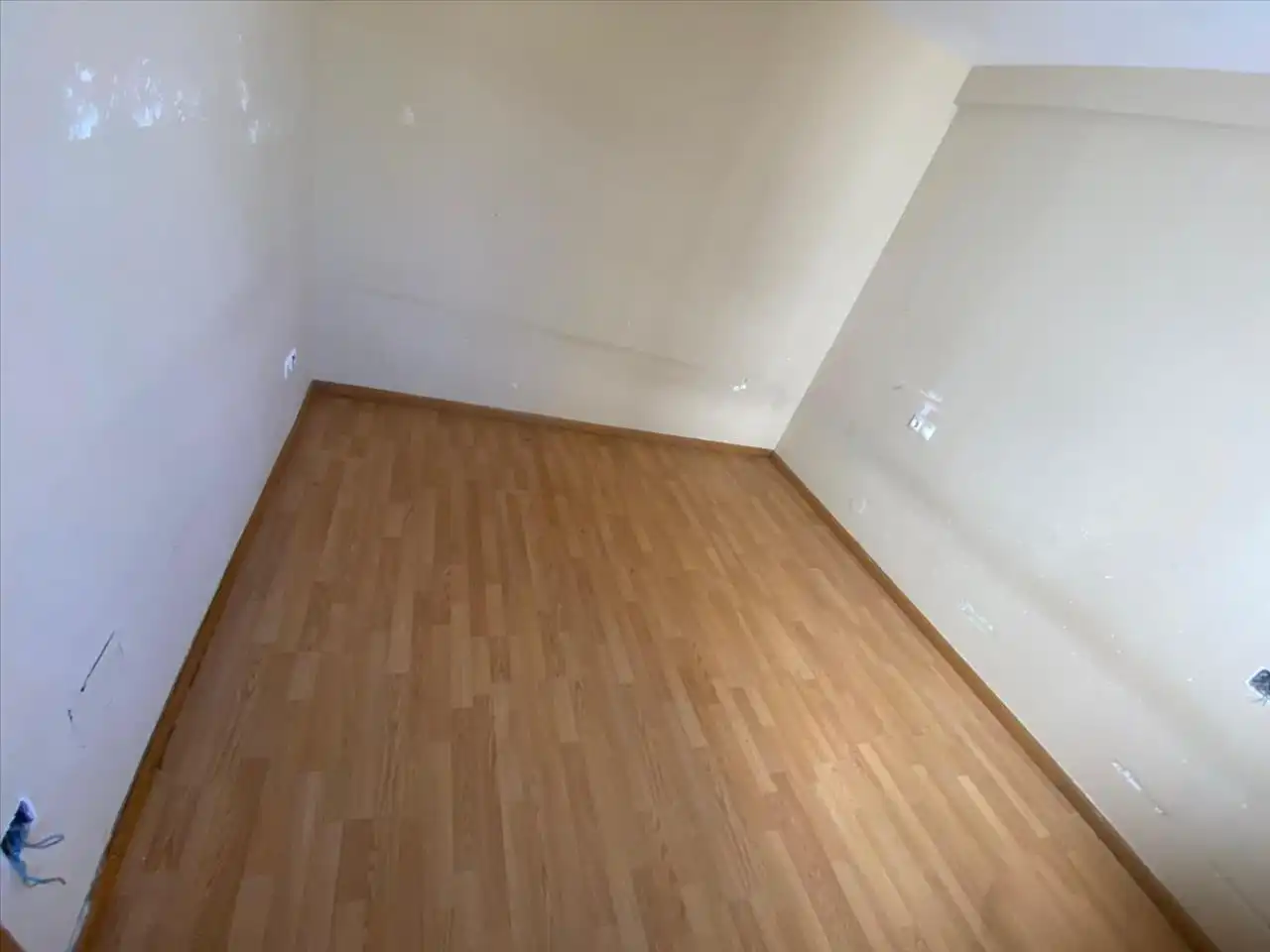 Dormitori de Pis en venda en León Capital  amb Parquet