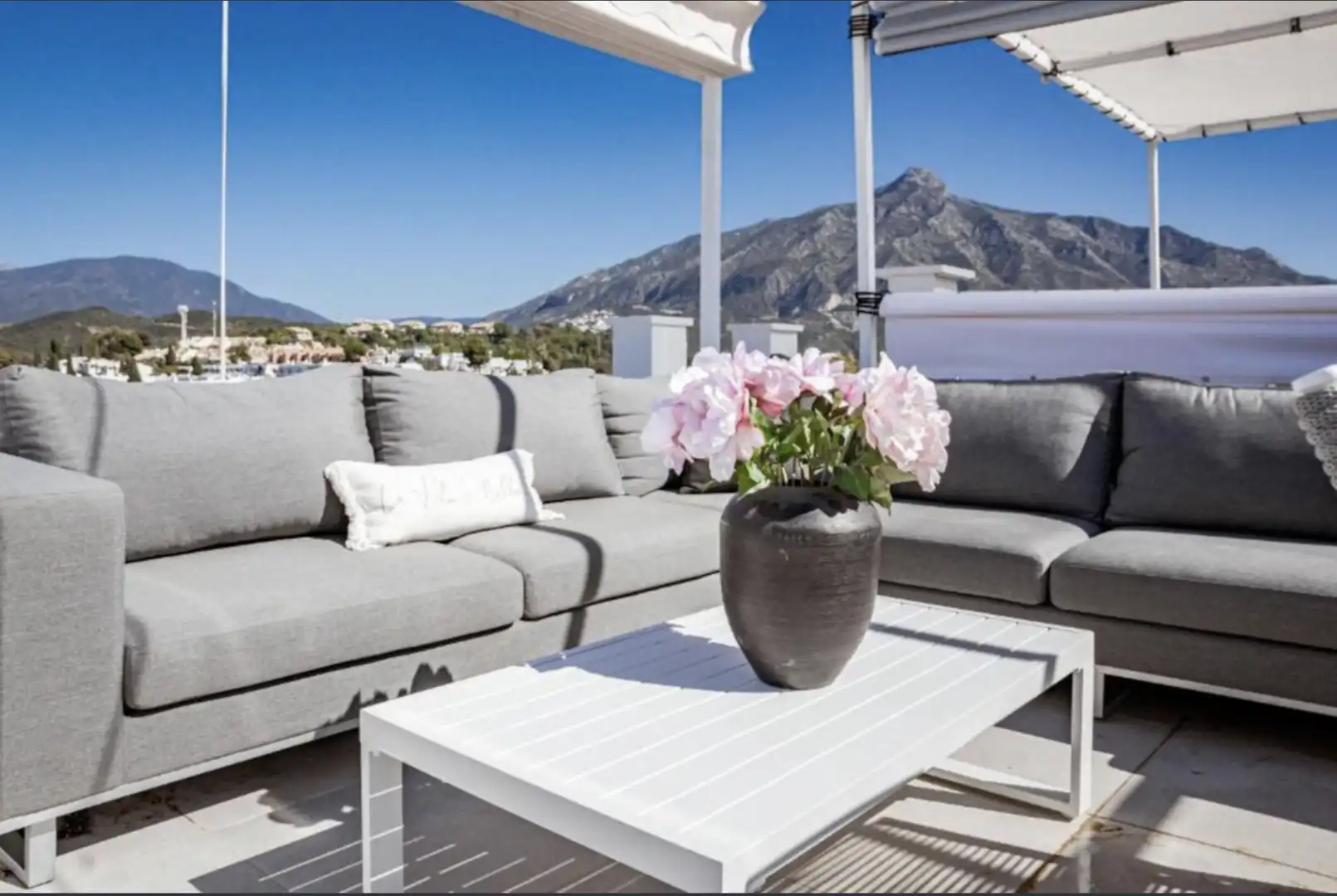 Apartament amb piscina en venda a Nueva Andalucía, imagen 4