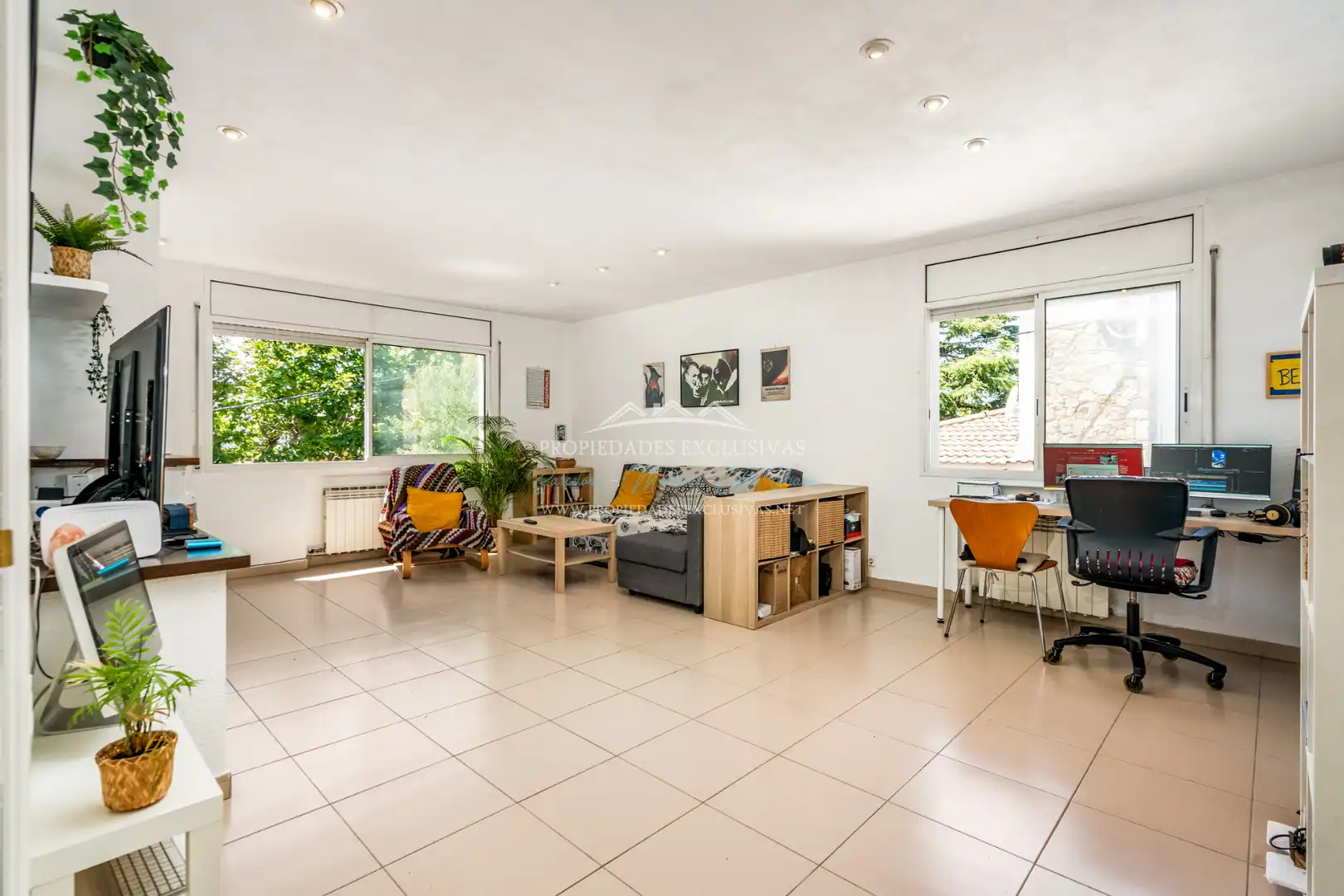 Sala d'estar de Casa o xalet en venda en El Masnou amb Aire condicionat, Calefacció i Jardí privat
