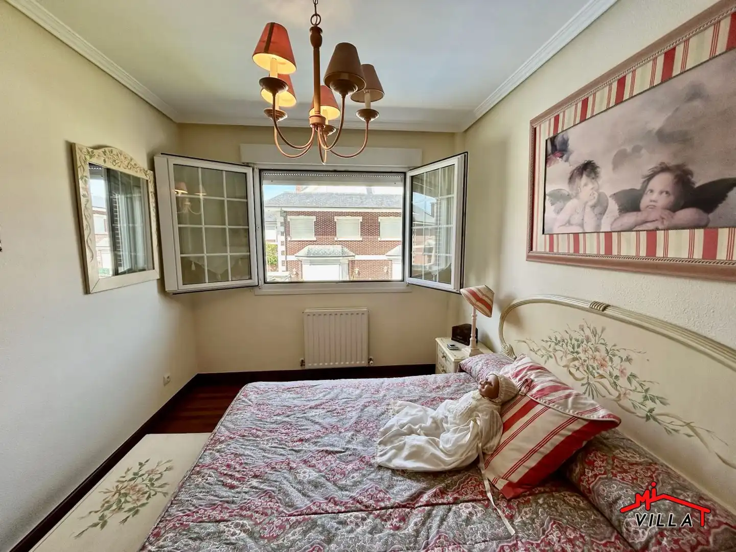 Habitación de Casa o chalet en venta en Laredo con Calefacción y Amueblado
