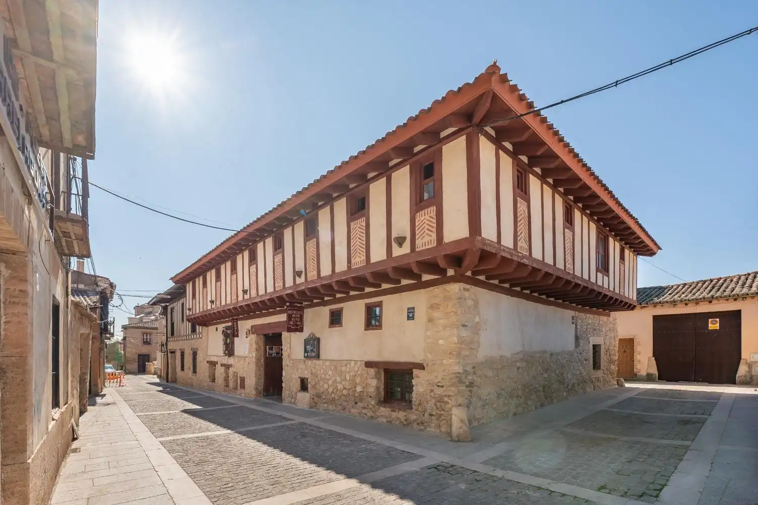 Vista exterior de Edificio en venta en Torrelaguna